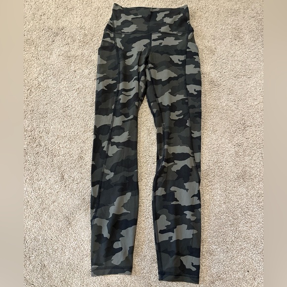 High Rise 7/8 Align Leggings - Picture 3 of 6